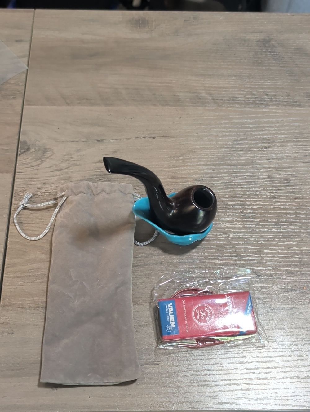 *New* Ebony Pipe With Stand And Carrying Case